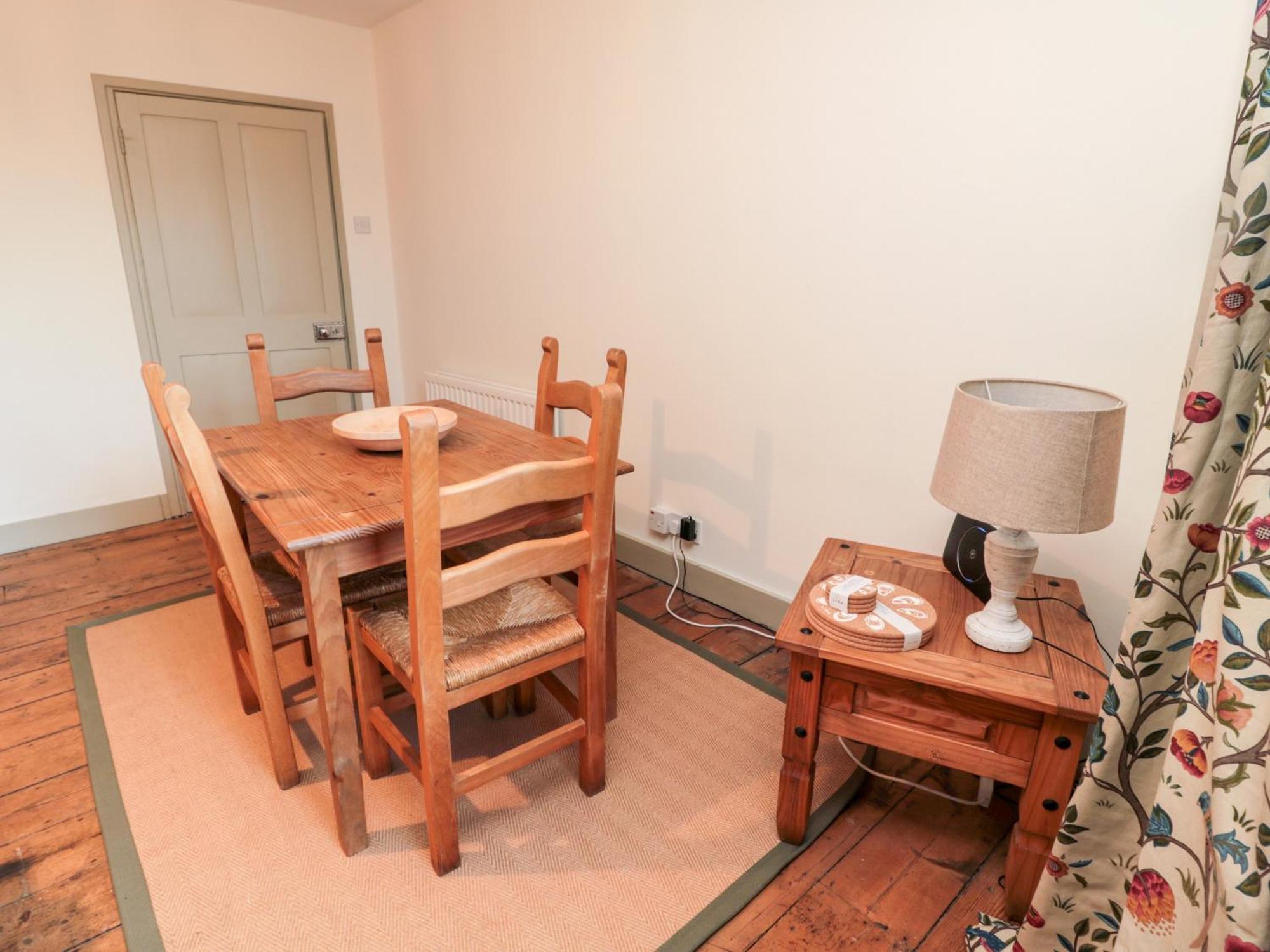 Upper Oakwood Apartment Alnwick Bagian luar foto